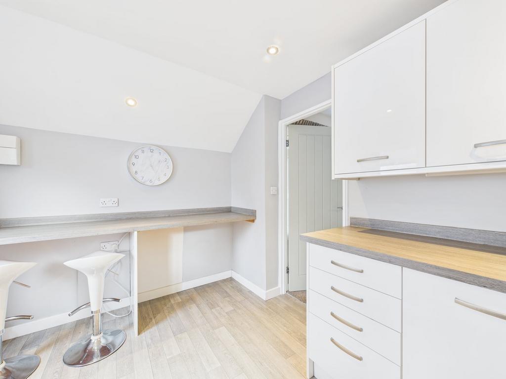 Breakfast/kitchen