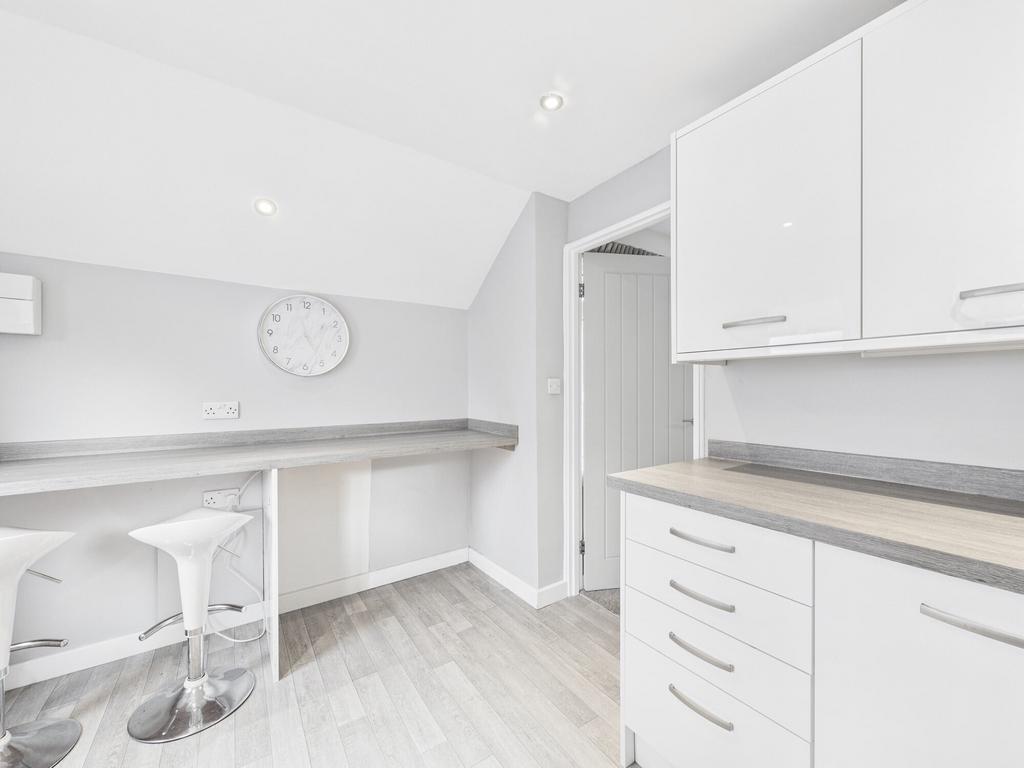 Breakfast/kitchen