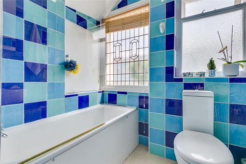 1 bedroom flat to rent, Campden Hill Gardens, London W8
