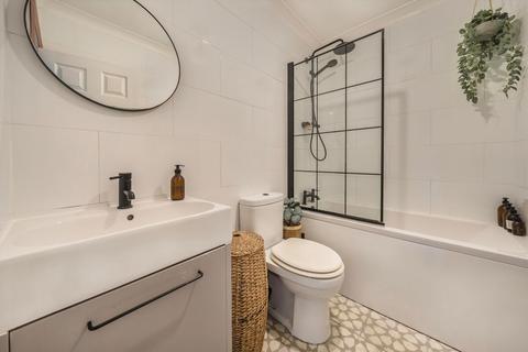 1 bedroom flat for sale, Oakington Road, LONDON W9