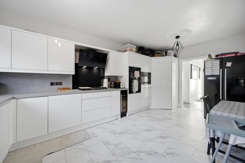 Dining kitchen