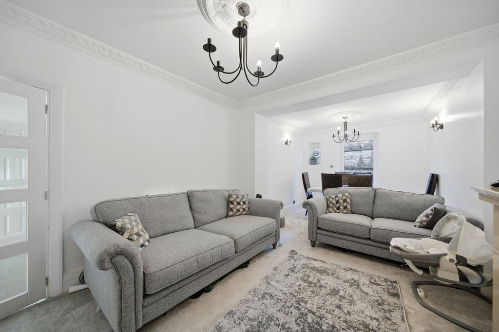 Sitting and dining room