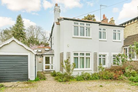 undefined, Park Road, Hampton TW12