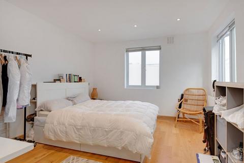 Studio for sale, Parsons Green, London SW6