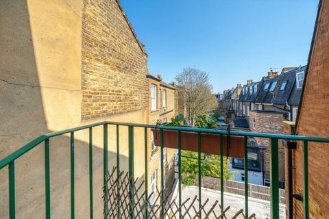 2 bedroom flat for sale, Fulham Palace Road, London SW6