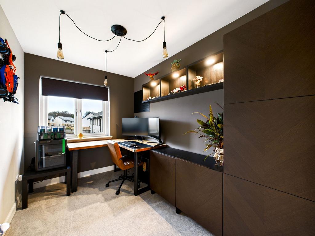 Office/Bedroom 5