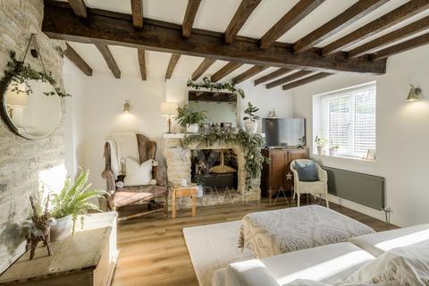 3 bedroom terraced house for sale, Church Road, Piddington, Northampton, NN7