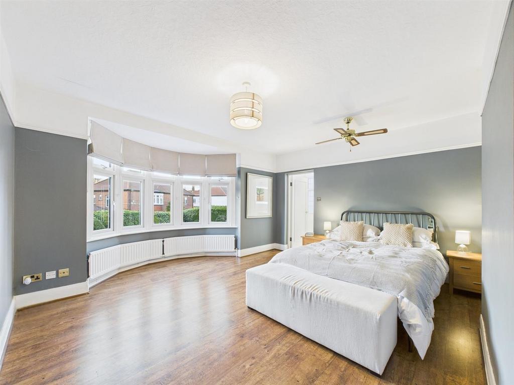 EDITED Bed 1-1.jpg