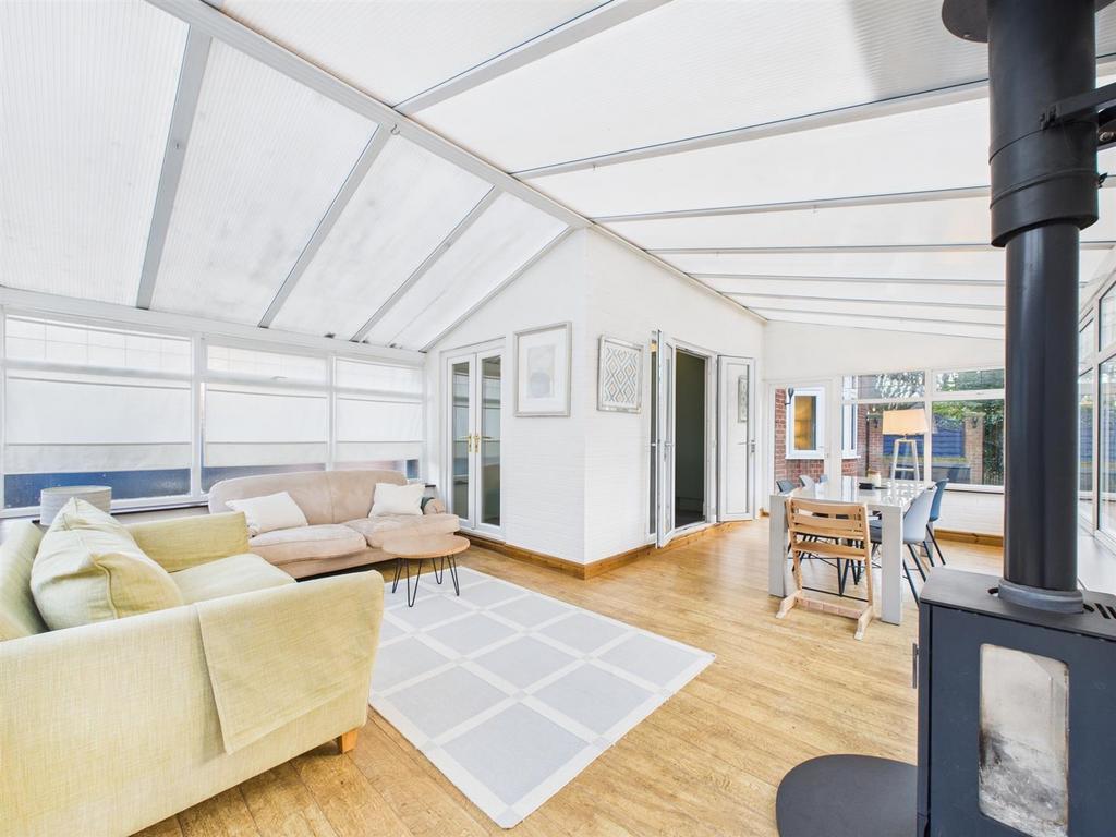 Sunroom 3.jpg