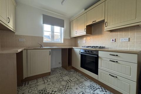 3 bedroom end of terrace house to rent, Highworth Road, Swindon SN3
