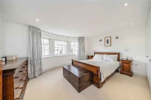 2 bedroom maisonette for sale, Feathers Place, London SE10