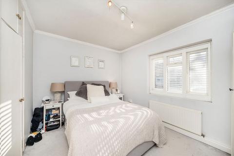 2 bedroom flat for sale, Balham Hill, London SW12