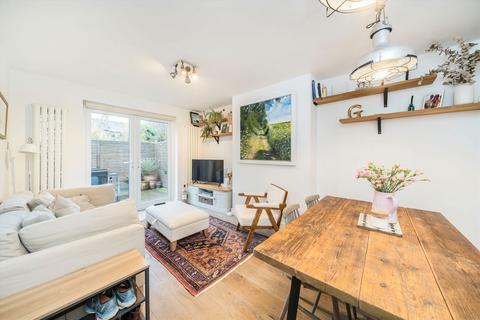 2 bedroom flat for sale - Cambray Road, London SW12