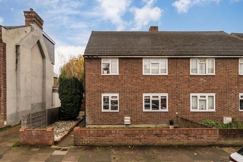 2 bedroom flat for sale, Cambray Road, London SW12