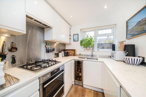 2 bedroom flat for sale, Cambray Road, London SW12