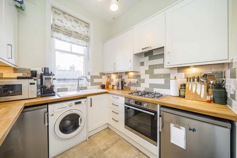 2 bedroom flat for sale, Swaffield Road, London SW18