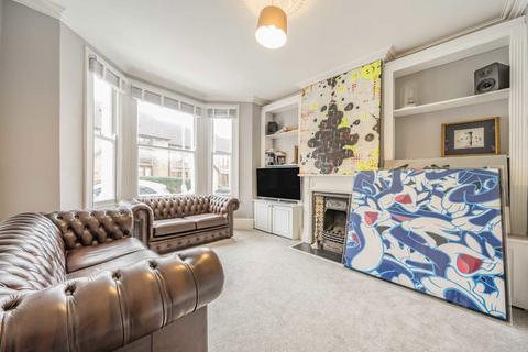 2 bedroom flat for sale, Aslett Street, London SW18