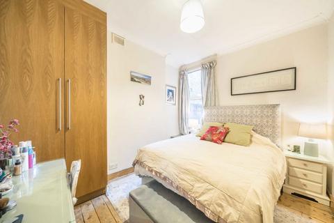 2 bedroom flat for sale, Farlton Road, London SW18
