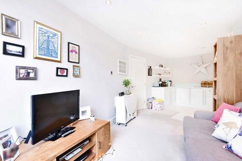 1 bedroom flat for sale, Magdalen Road, London SW18