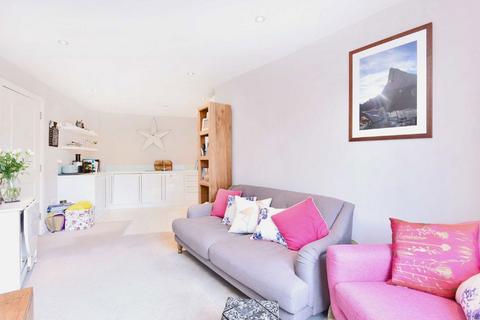 Magdalen Road, London SW18