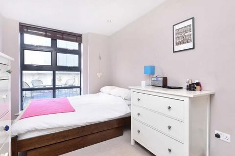 1 bedroom flat for sale, Magdalen Road, London SW18