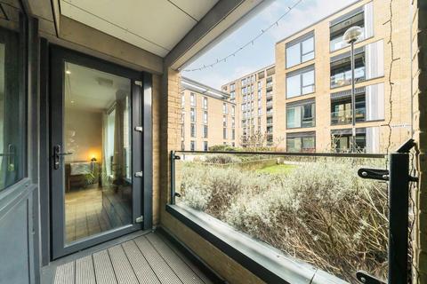1 bedroom flat for sale, Eltringham Street, London SW18