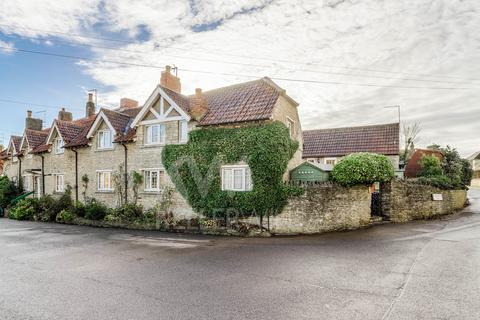 4 bedroom cottage for sale, Northampton Road, Yardley Hastings, Northampton, NN7