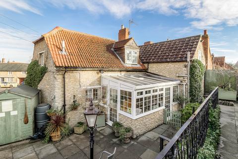 4 bedroom cottage for sale, Northampton Road, Yardley Hastings, Northampton, NN7