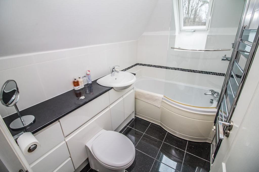 Bedroom 2 En Suite