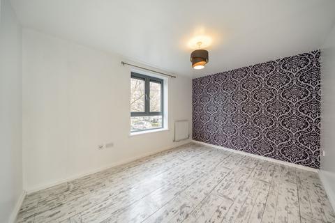 2 bedroom flat for sale, Gunyard Mews, London, SE18