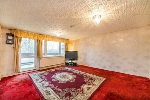 3 bedroom flat for sale, Aldsworth Close, Maida Vale W9