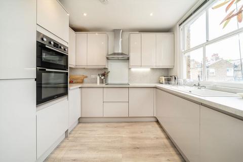 2 bedroom flat for sale, Malvern Road, London NW6