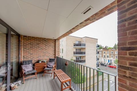 2 bedroom flat for sale, Hansel Road, London NW6