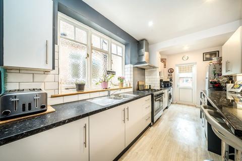 4 bedroom semi-detached house for sale, Lyncroft Gardens, Hounslow TW3