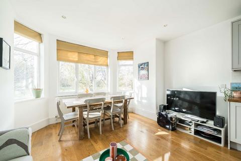 1 bedroom flat for sale, Bolingbroke Grove, London SW11