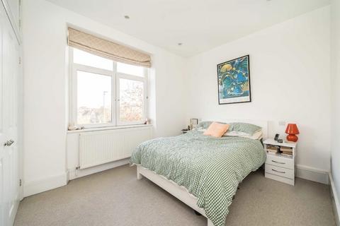 1 bedroom flat for sale, Bolingbroke Grove, London SW11