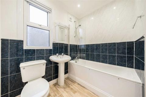 2 bedroom flat to rent, St. Asaph Road, London SE4