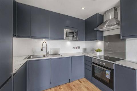 3 bedroom flat to rent, Seager Place, London SE8