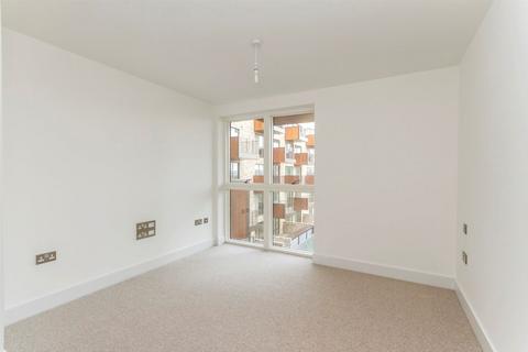 1 bedroom flat for sale, Lakeside Drive, London NW10