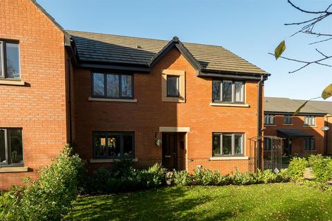 3 bedroom semi-detached house for sale - Greenford Drive, Telford TF2