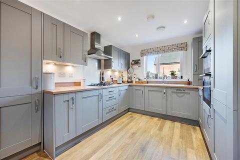 3 bedroom semi-detached house for sale, Greenford Drive, Telford TF2