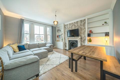 2 bedroom flat for sale, South Bank Terrace, Surbiton KT6
