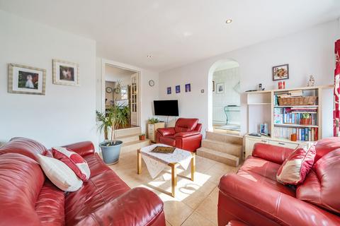 5 bedroom semi-detached house to rent, Charlton Court Road, Charlton Kings, GL52