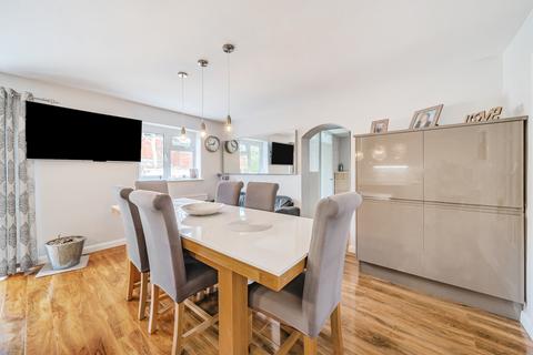 undefined, Charlton Court Road, Charlton Kings, GL52