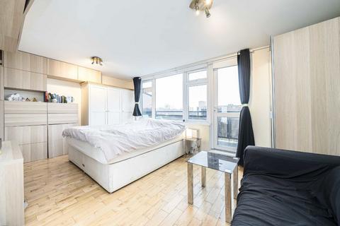 3 bedroom flat for sale, New Place Square, London SE16