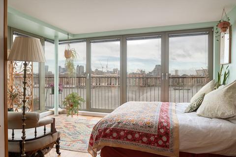 4 bedroom flat for sale, Rotherhithe Street, London SE16
