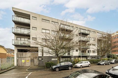 2 bedroom flat for sale - Varcoe Road, London SE16