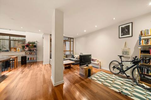 2 bedroom flat for sale, Varcoe Road, London SE16