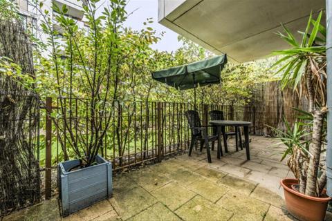 Quebec Way, London SE16