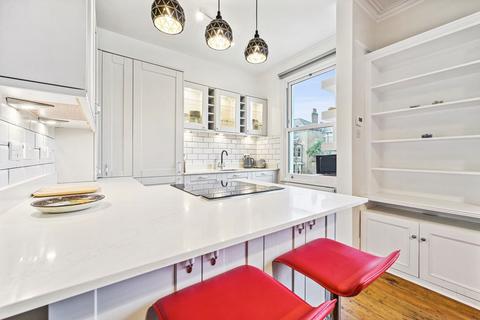 2 bedroom flat for sale, Grosvenor Road, London W4